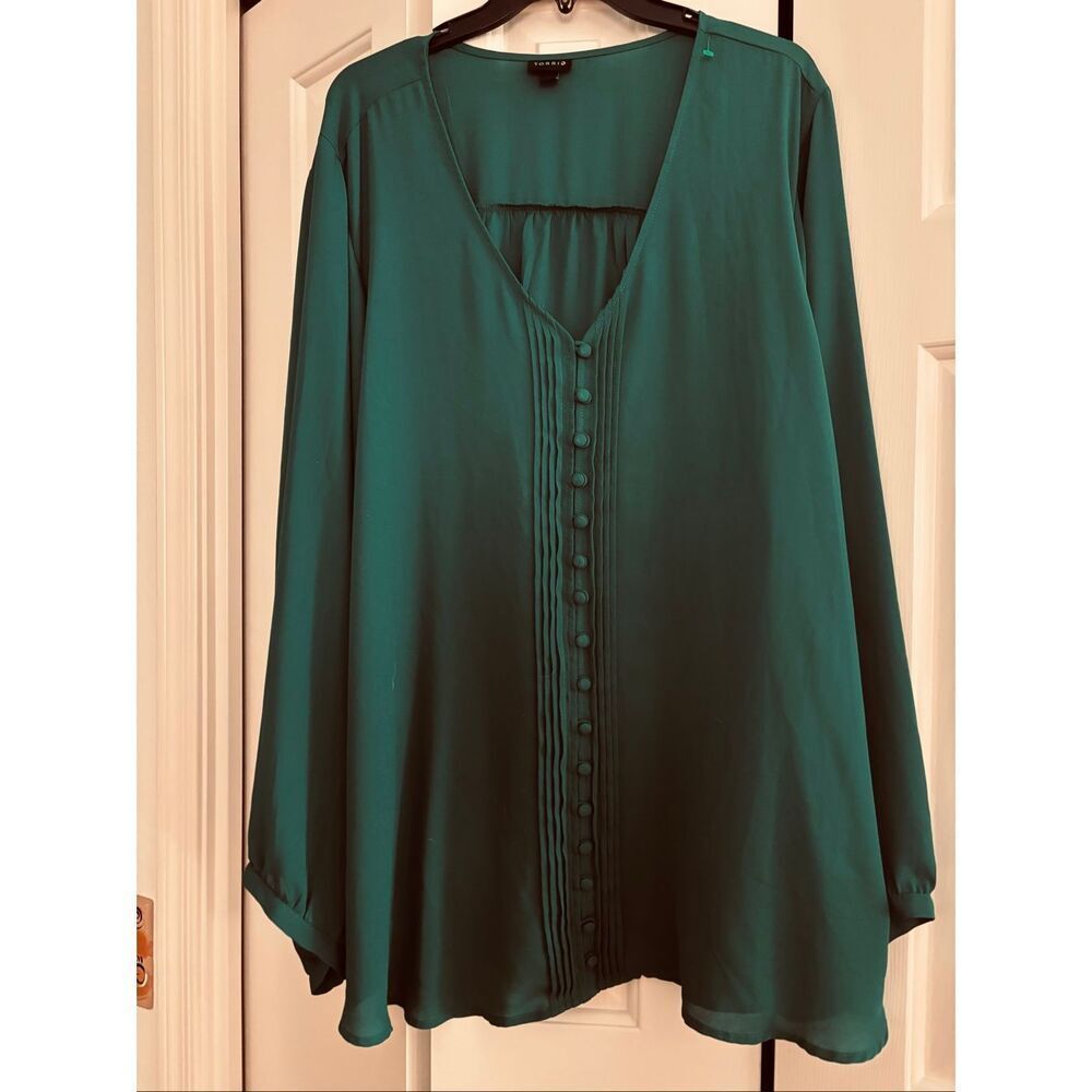Torrid Emerald Green Chiffon Blouse